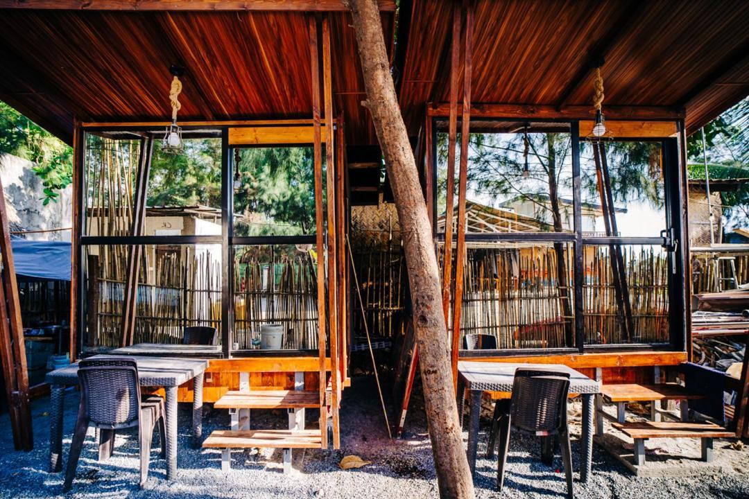 فندق Straw Huts Liwliwa San Felipe  المظهر الخارجي الصورة